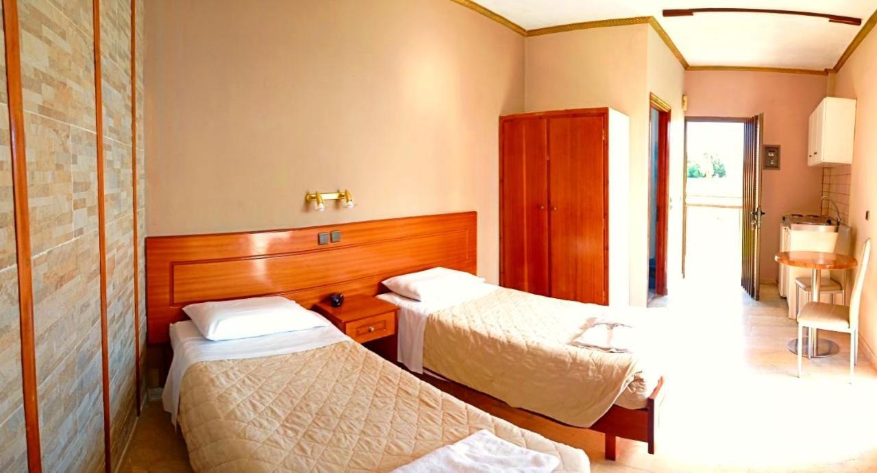 Maria'S Beach Apartments Sidari  Bagian luar foto